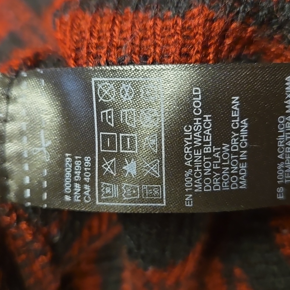 Sweater - Picture 6 of 6